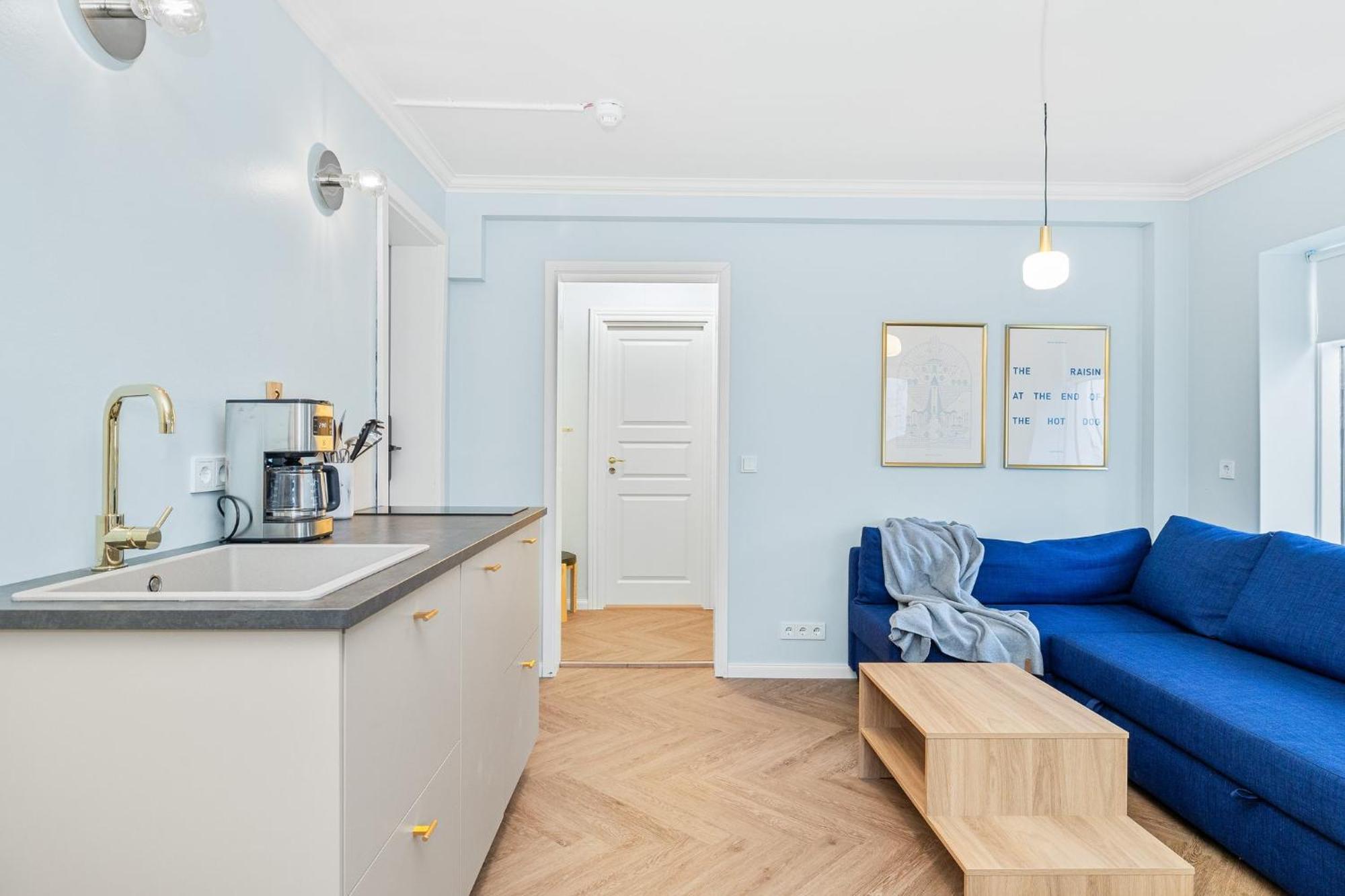 Downtown Baldursbra - Two Bedroom Apartment Reykjavik Bagian luar foto